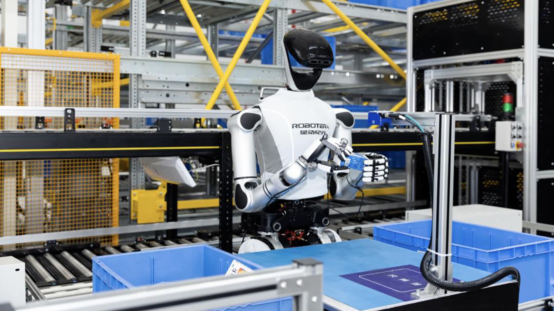 試験運用から大規模導入へ　北京のロボット大会が映した転換点