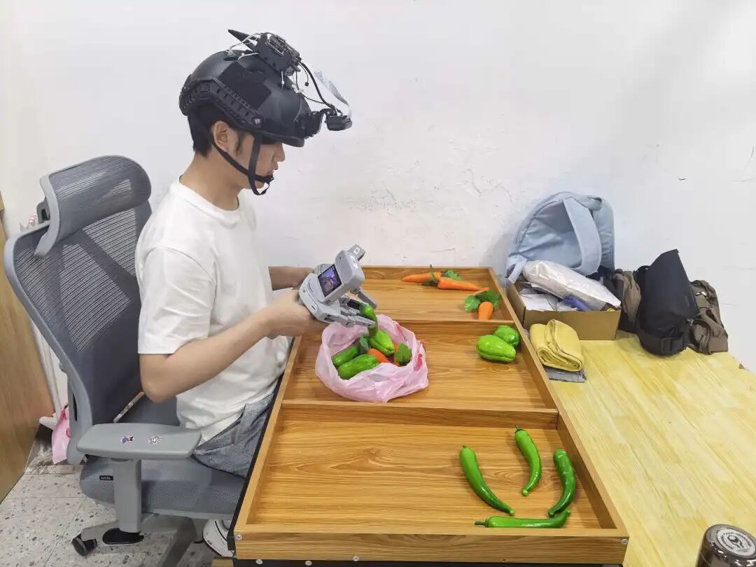 日当4600円、同じ動作を数千回　中国ロボットの未来を支える「データ労働者」の実態